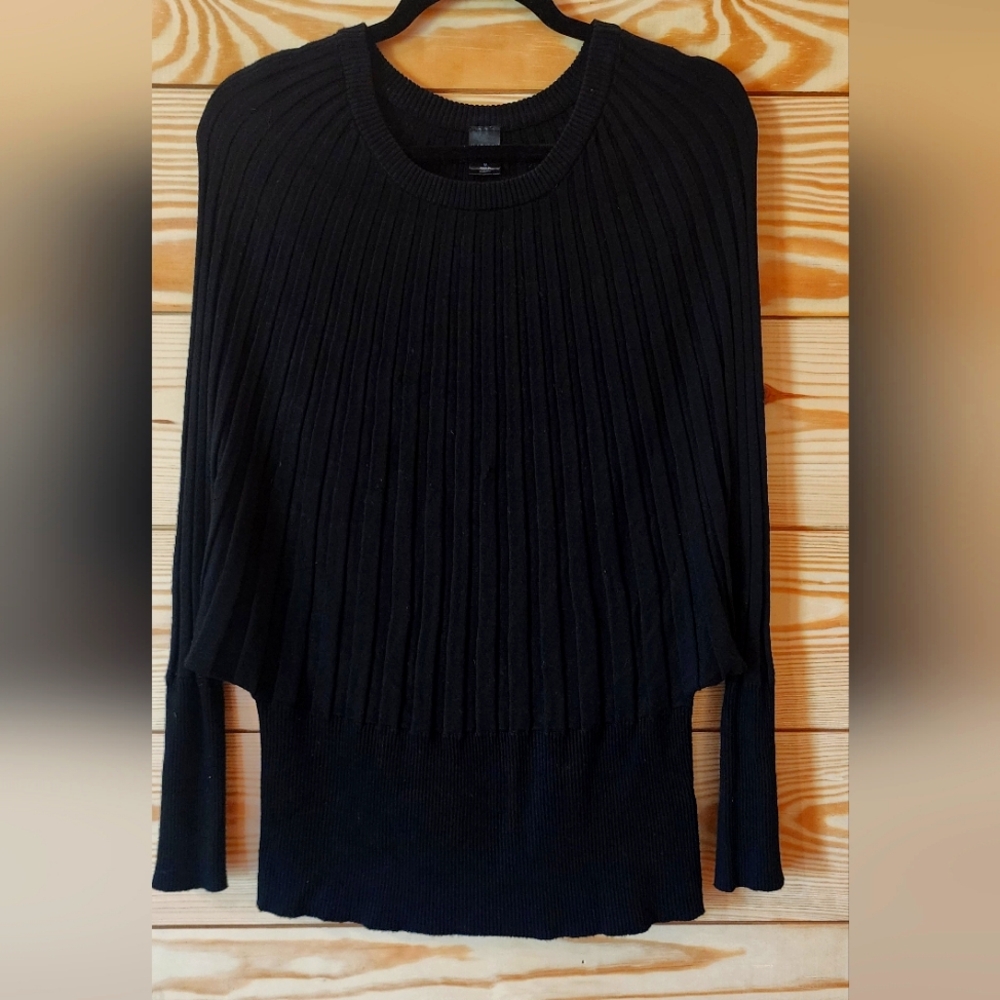 Boutique dolman sleeve ribbed sweater